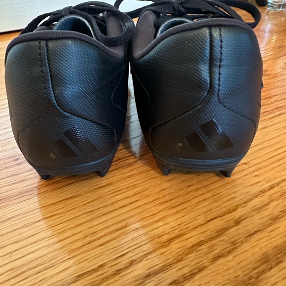 Youth Adidas Predator Soccer Cleats size 3.5 - Picture 4 of 6